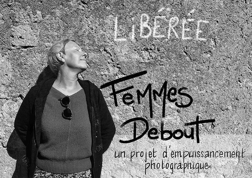 FEMMES DEBOUT